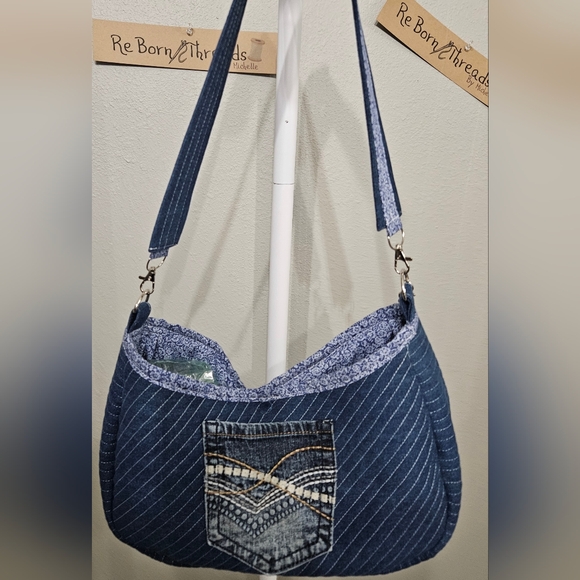 Handcrafted Blue Floral Shoulder Bag with Removable Strap - Picture 7 of 9